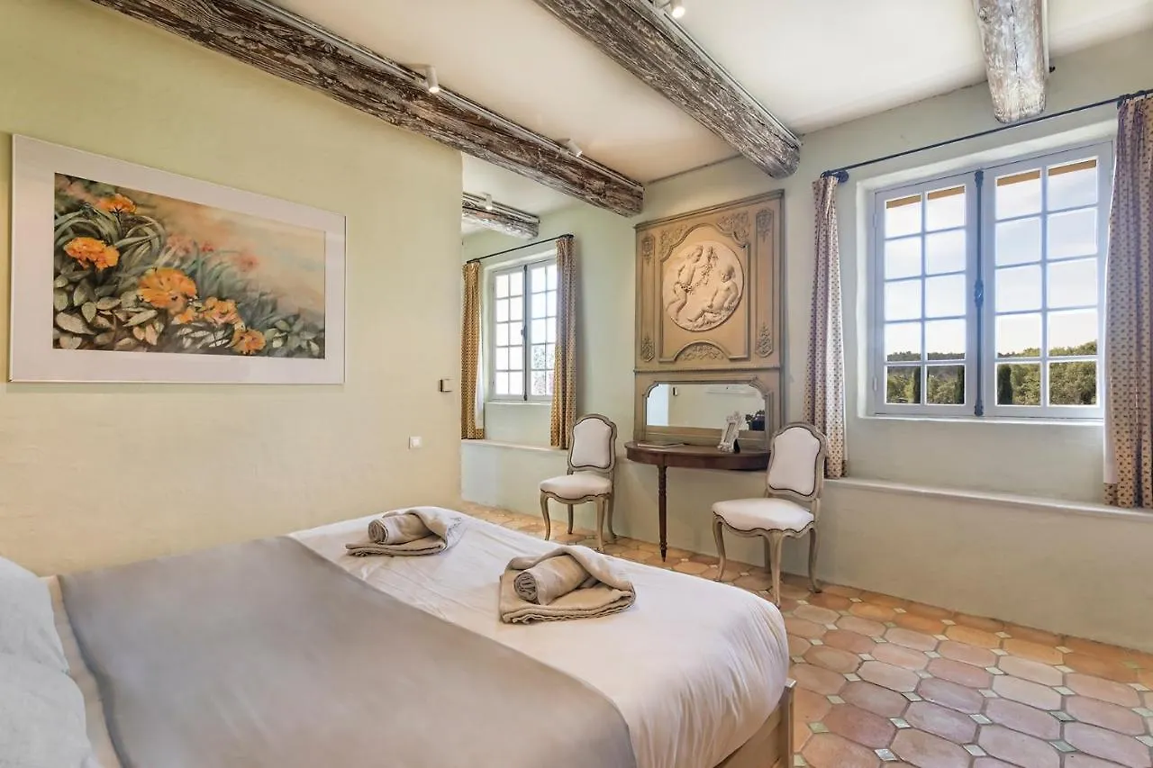 Holiday home Pavillon Lou Villa Crillon-le-Brave France